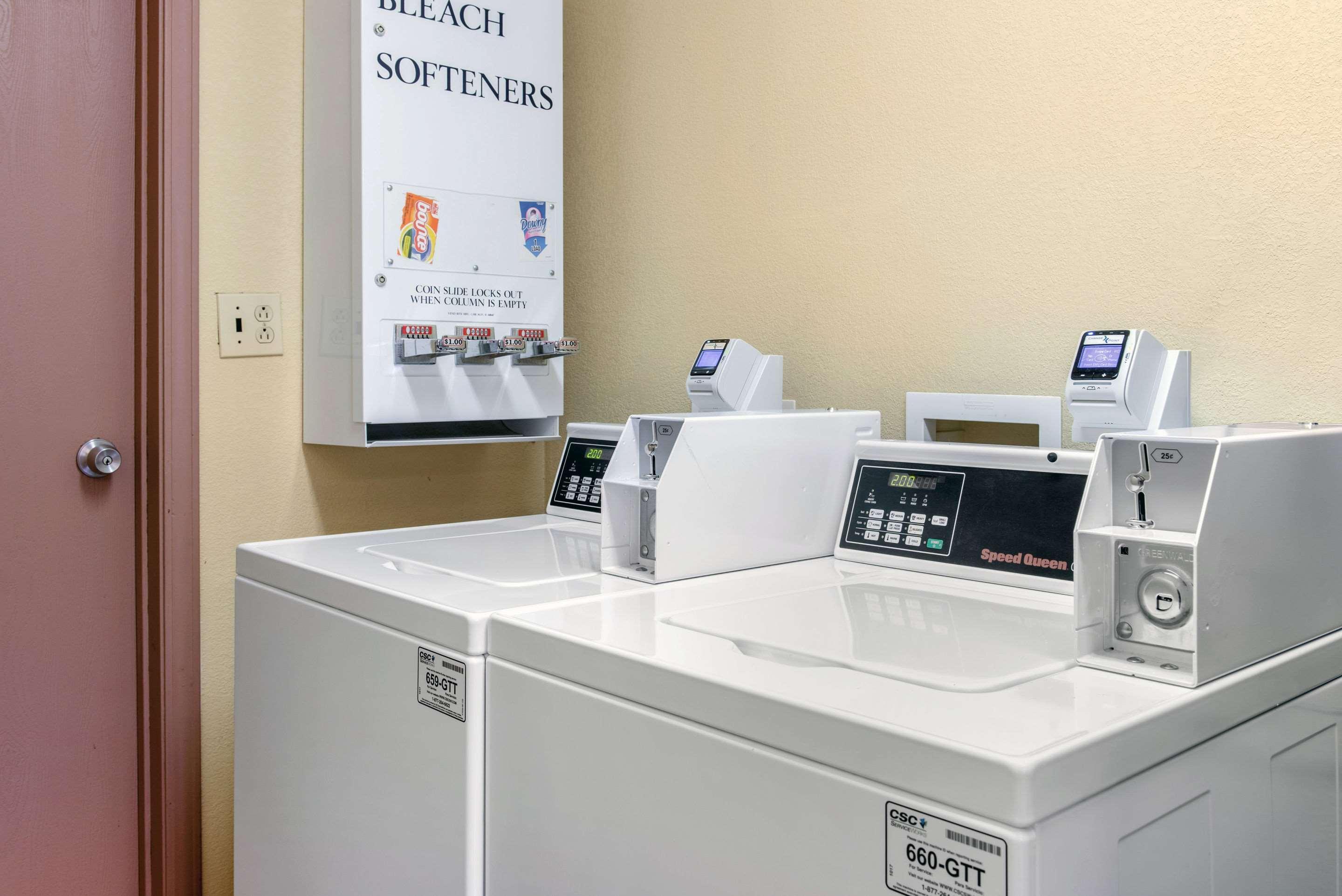 Quality Inn Columbus-East Bagian luar foto