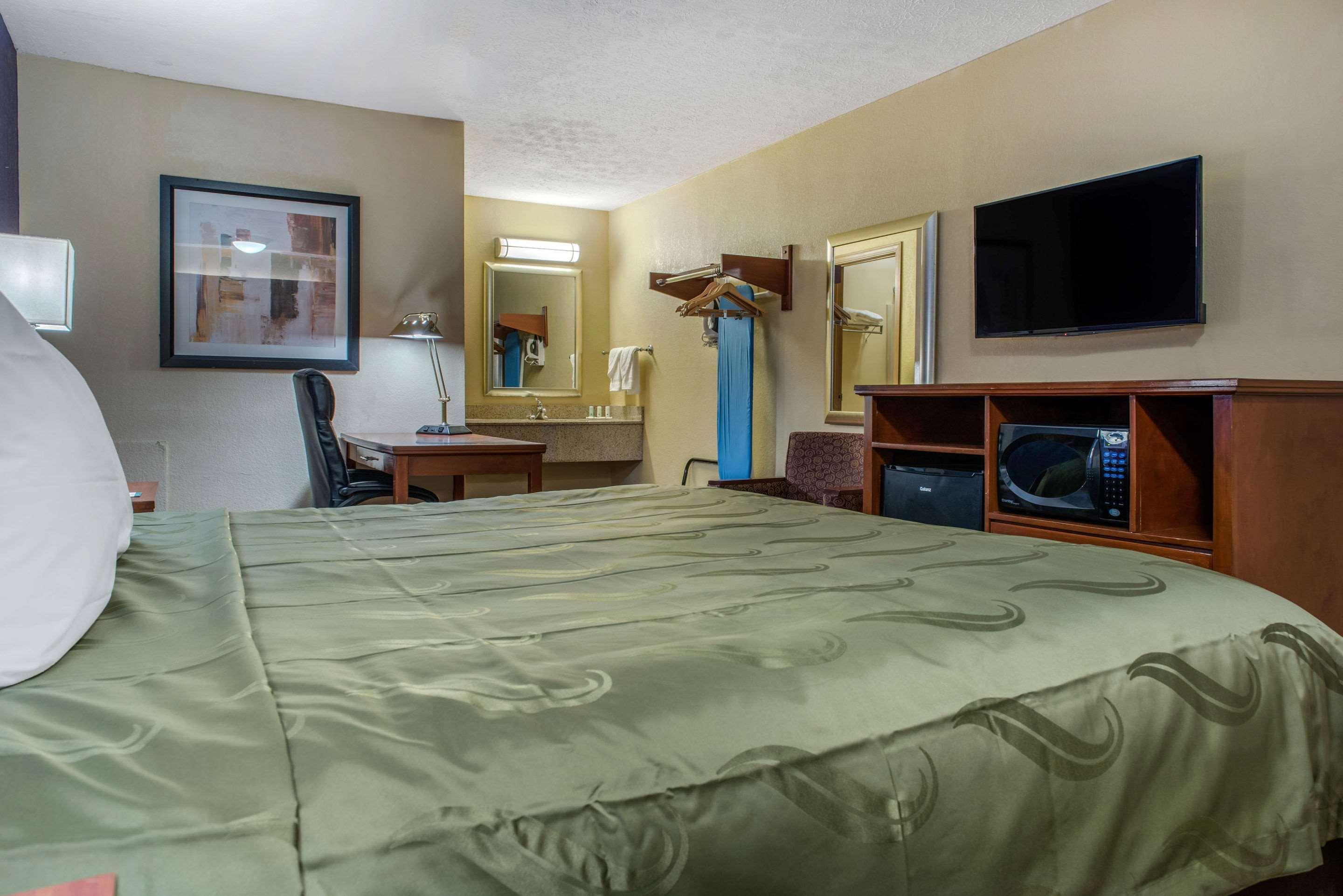 Quality Inn Columbus-East Bagian luar foto