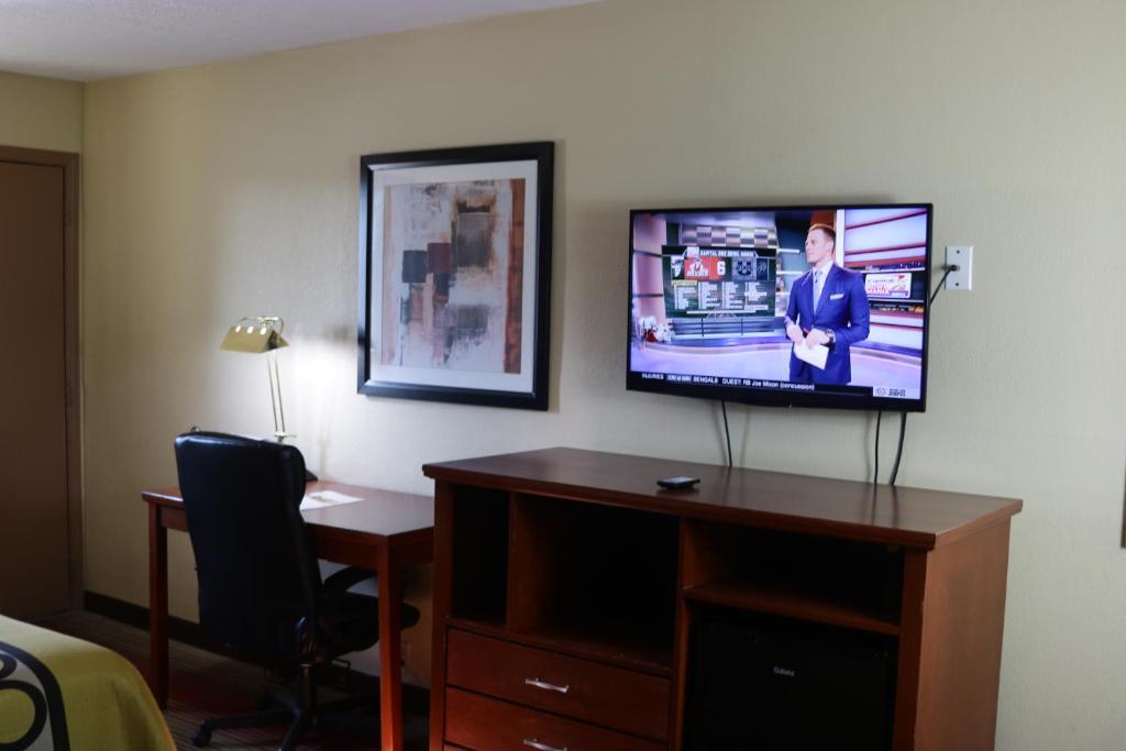 Quality Inn Columbus-East Bagian luar foto