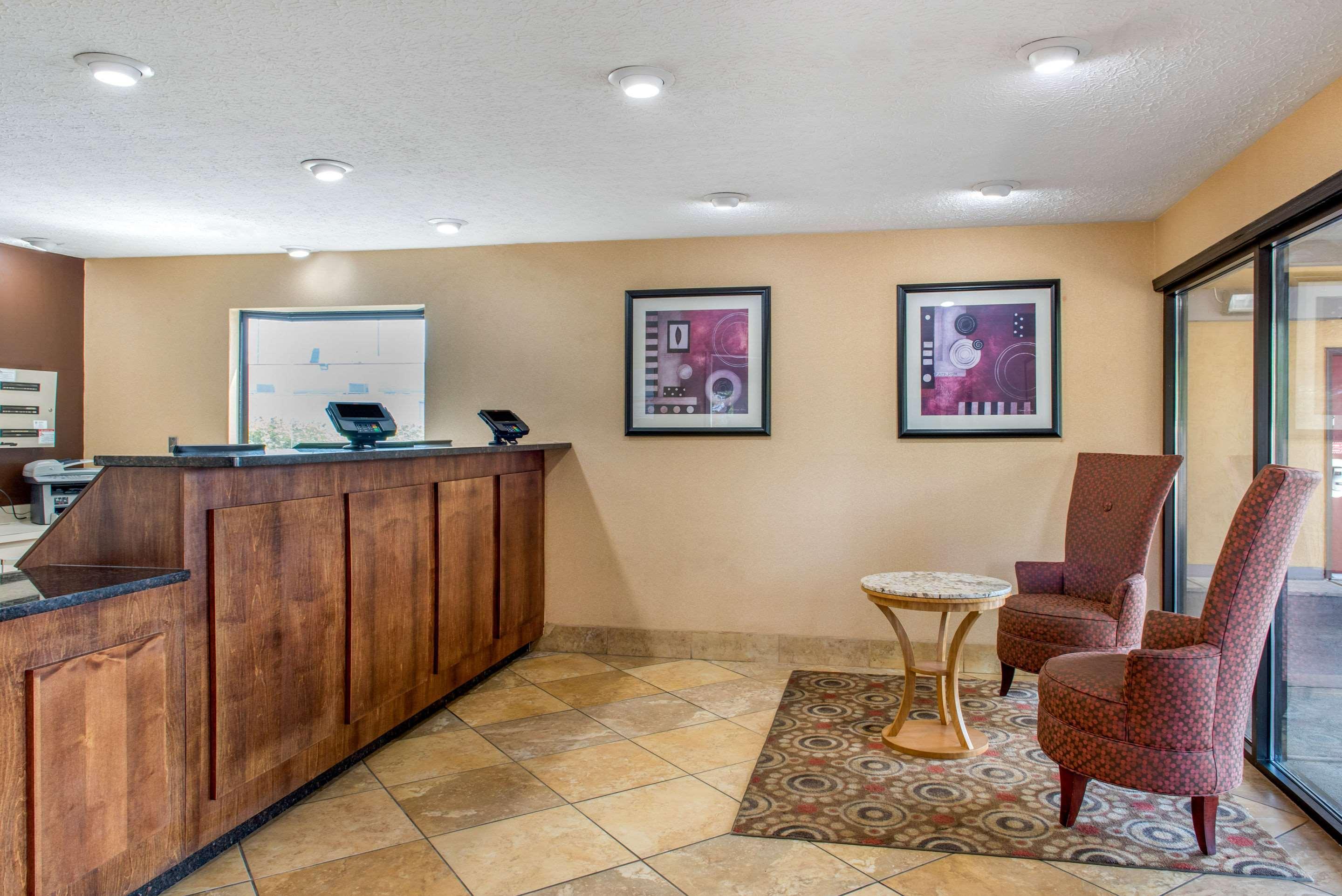 Quality Inn Columbus-East Bagian luar foto