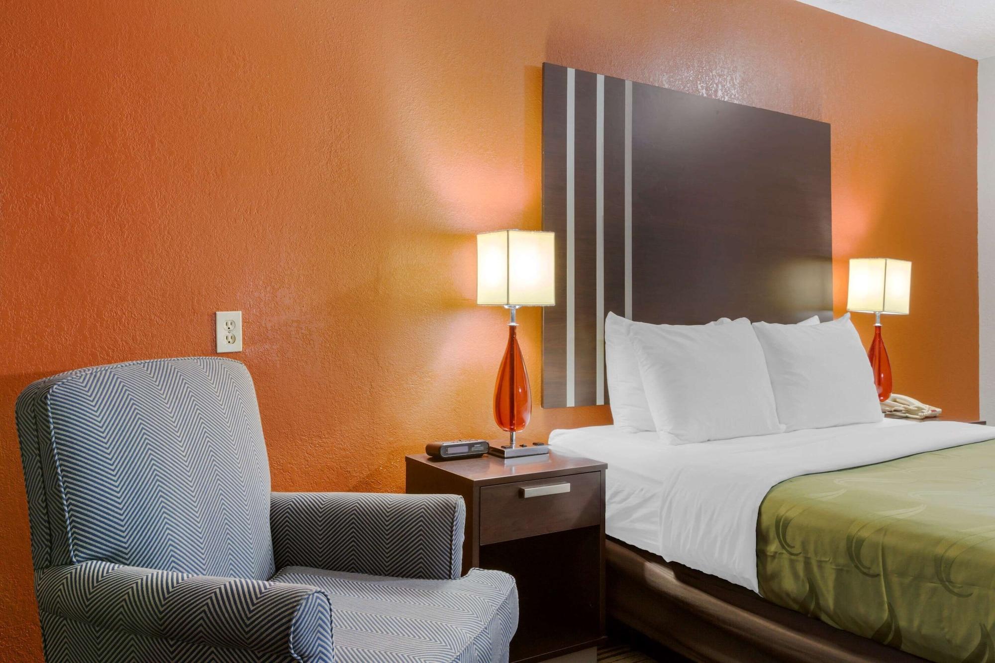 Quality Inn Columbus-East Bagian luar foto