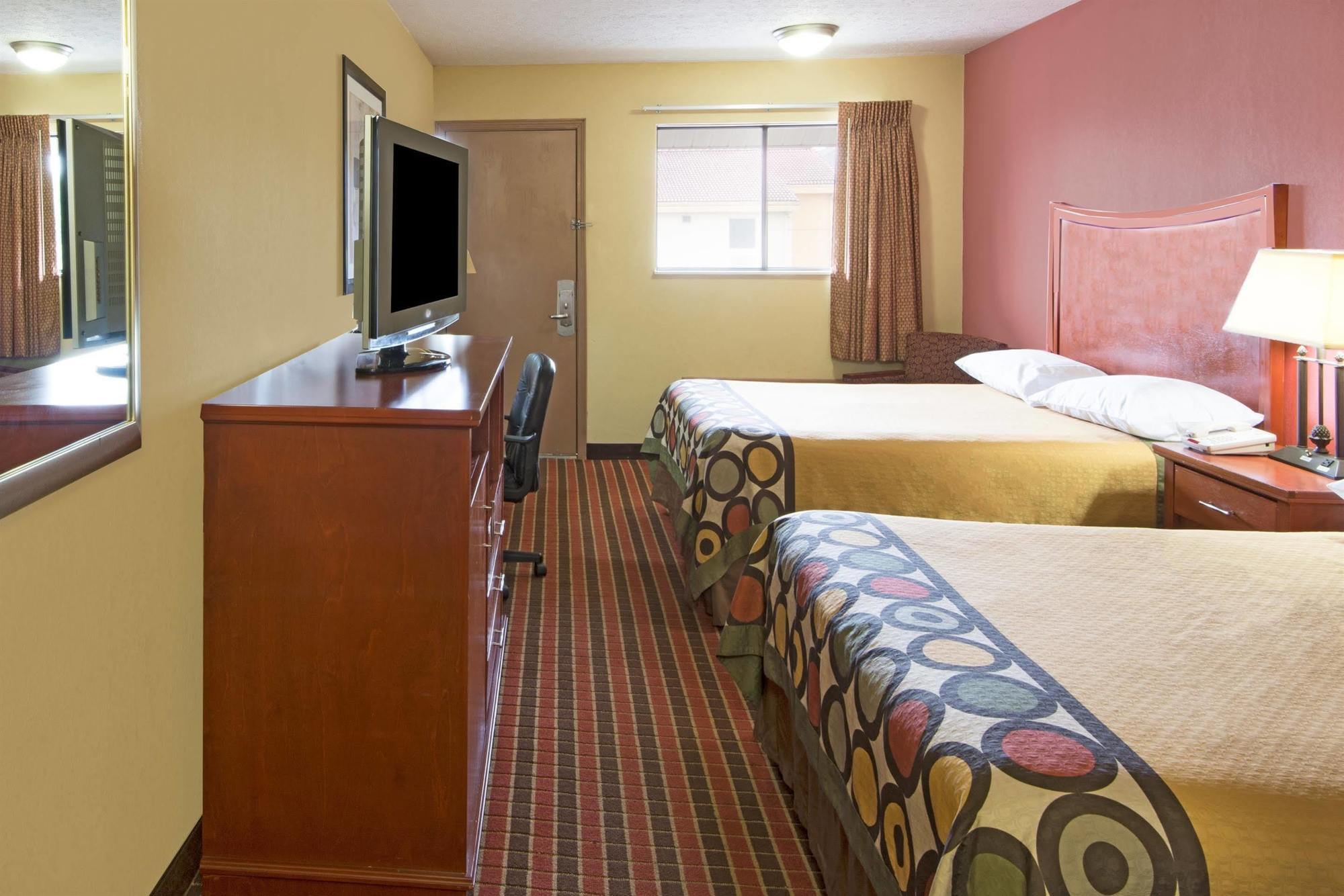 Quality Inn Columbus-East Bagian luar foto