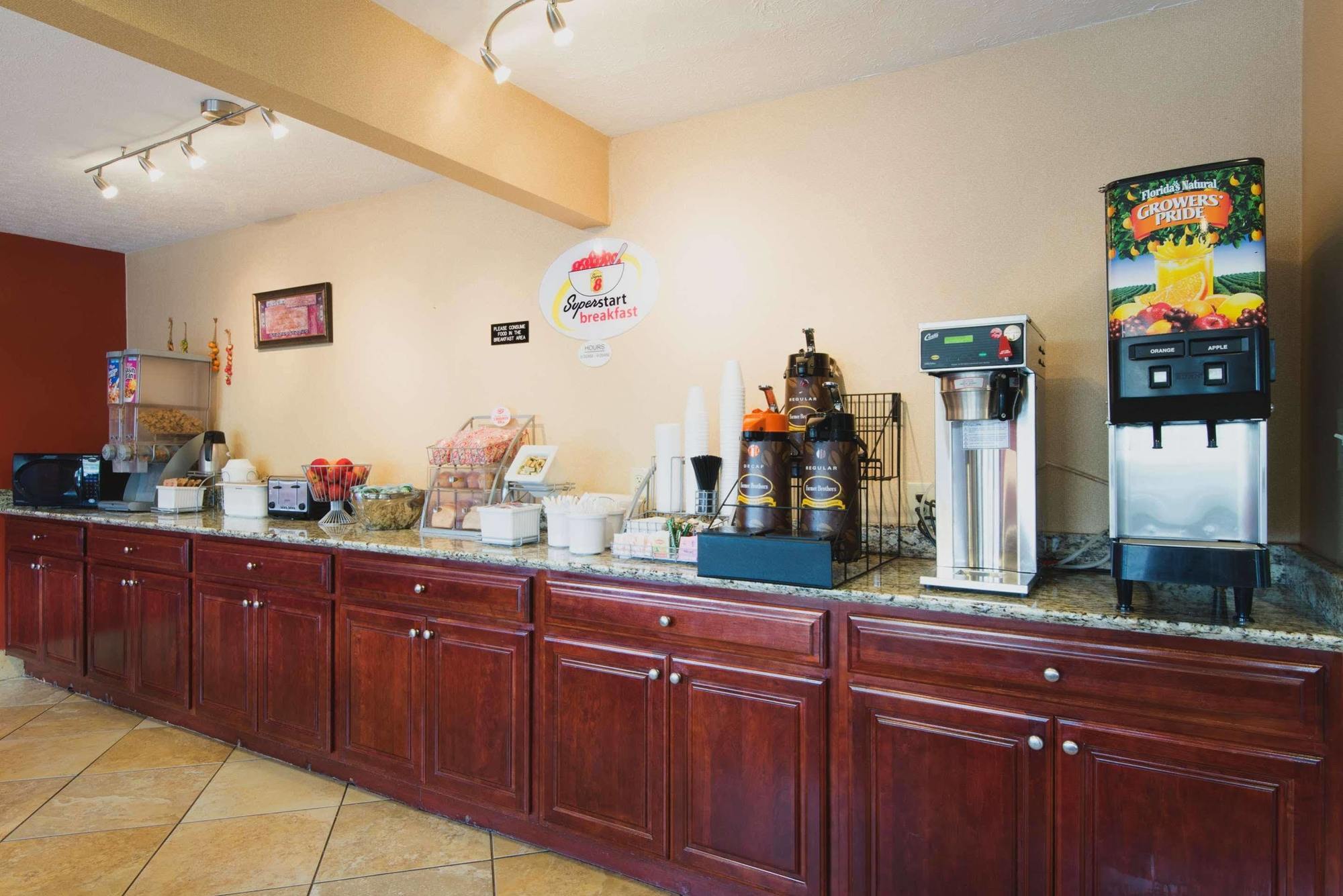 Quality Inn Columbus-East Bagian luar foto